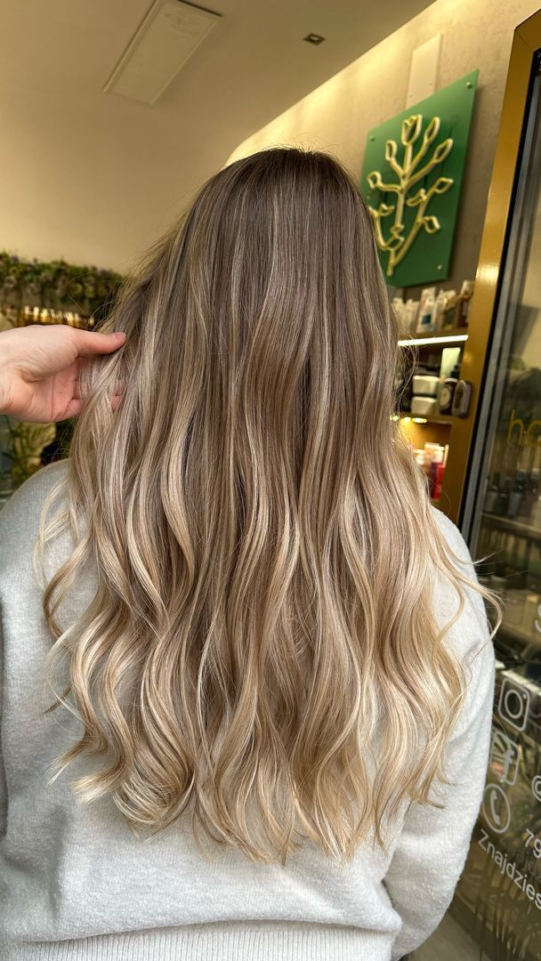 Blond fale po koloryzacji